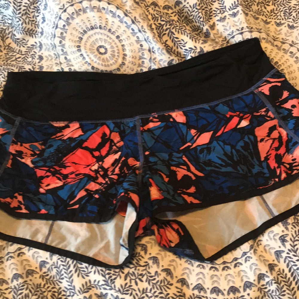 Lulu lemon shorts 2.5 inches
